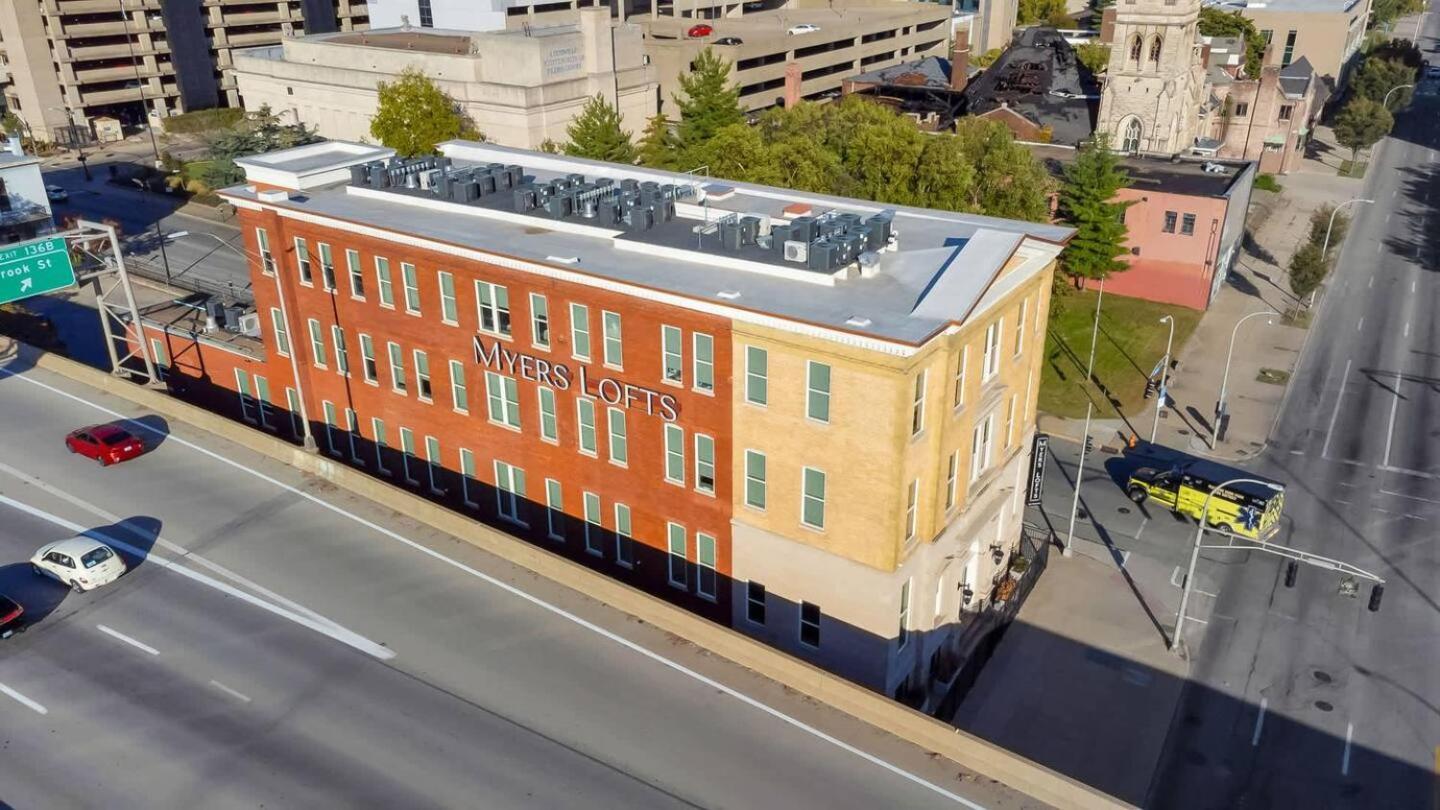 Bright And Modern In # 109 * Louisville